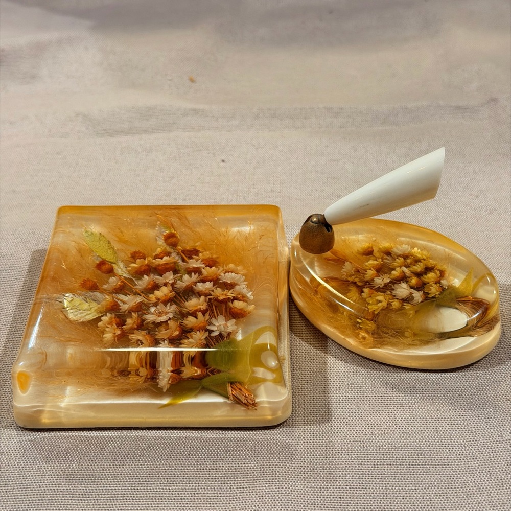 Vintage Lucite Pressed Flower Pen Holder Set